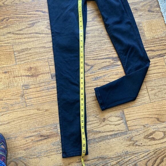 Juniors Vibrant Black Skinny Jeans Size 3 EUC - Picture 10 of 11